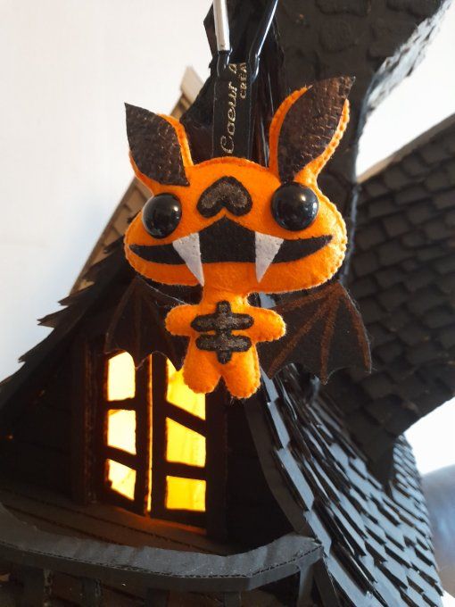 P'tit TOTEM " Nosfera' Trouille " Porte-clef décoration 
