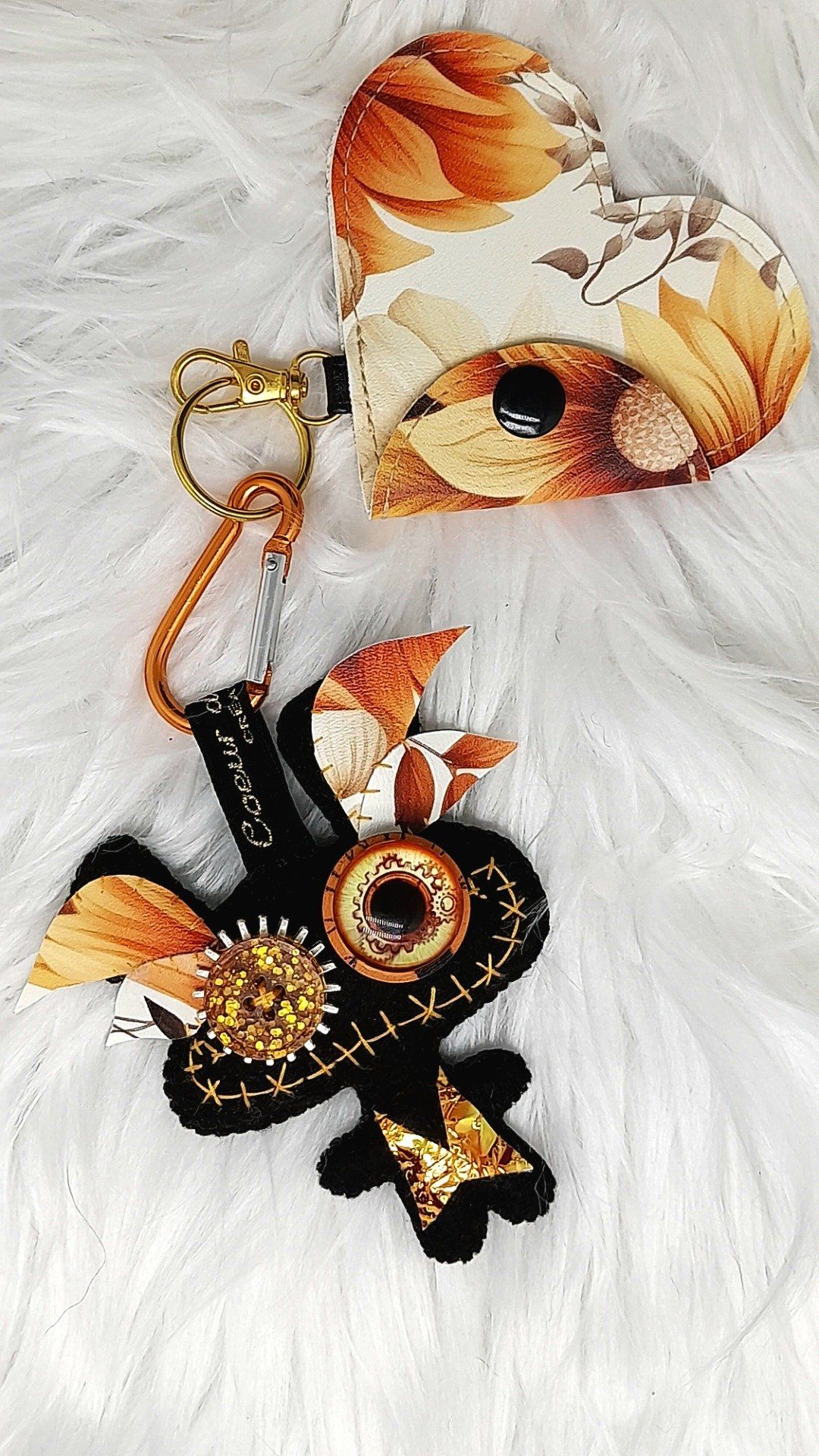 P'tit TOTEM collaboration "L'aiguille de Sha" porte-monnaies.