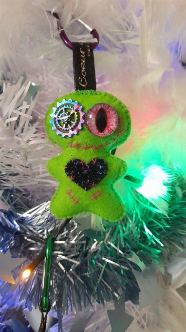 Poupée vaudoo Cœur pétillant porte-clef