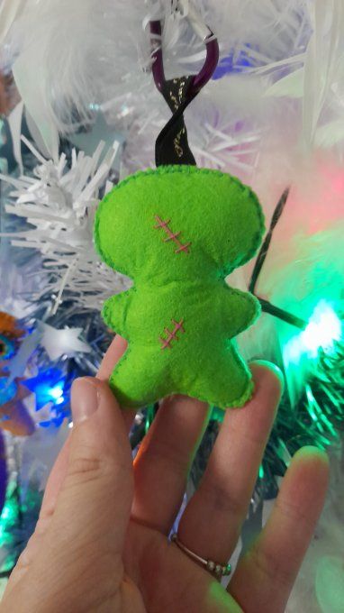 Poupée vaudoo Cœur pétillant porte-clef