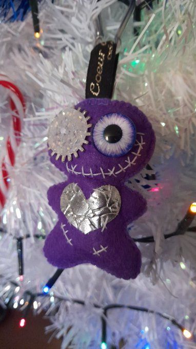 Poupée vaudoo Cœur argent Porte-clef 