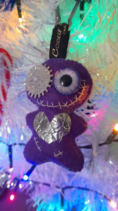 Poupée vaudoo Cœur argent Porte-clef 