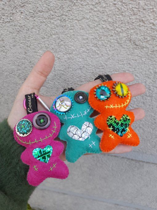 Poupée Vaudoo contre "LA TRISTESSE" Coeur Lumineux 