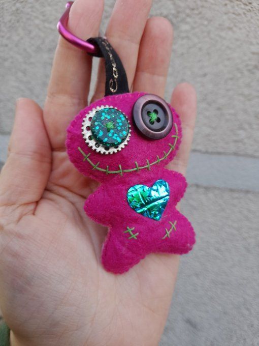 Poupée Vaudoo contre "LA TRISTESSE" Coeur Lumineux 