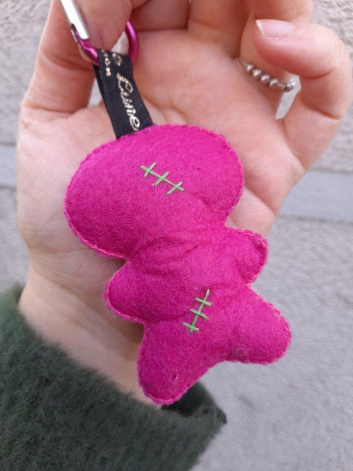 Poupée Vaudoo contre "LA TRISTESSE" Coeur Lumineux 