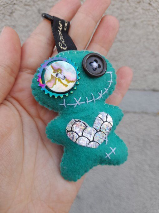 Poupée Vaudoo contre "L'ANXIÉTÉ" Coeur holographique