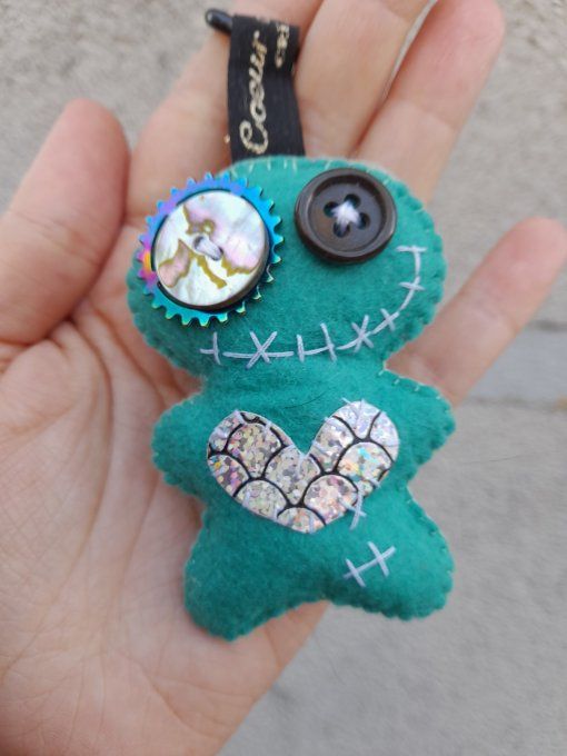 Poupée Vaudoo contre "L'ANXIÉTÉ" Coeur holographique