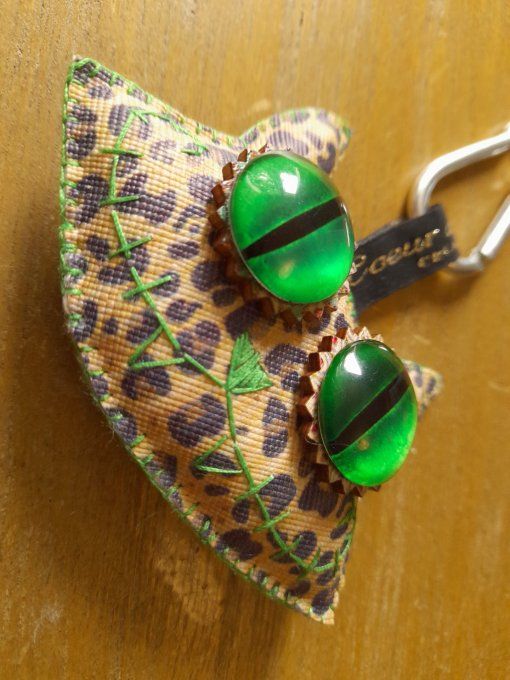 Chat-totem " Félin pour l'autre" simili leopard