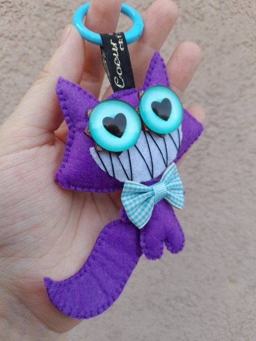 Chat-totem "Félin pour l'autre. Porte-clef, deco 
