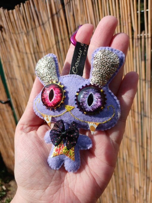 P'tit Totem " Collection Vampires "n°2 Or lilas 