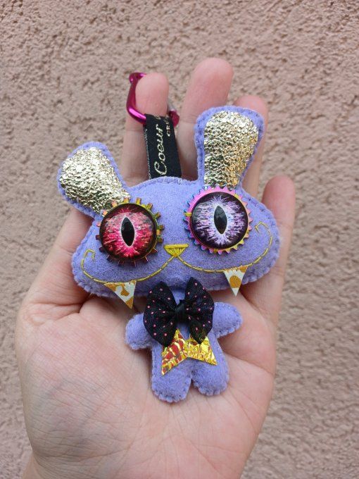 P'tit Totem " Collection Vampires "n°2 Or lilas 