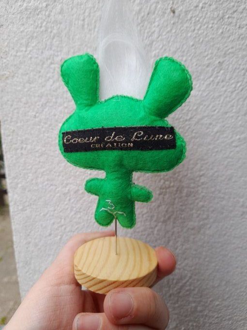 P'tit TOTEM Punk n°3 Vert .Avec socle.